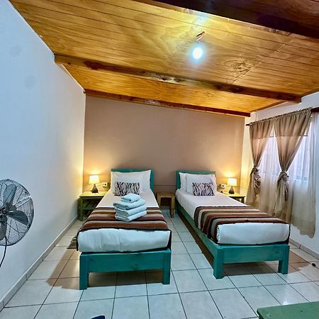 Hostal Qachi Chentura 산 페드로 데 아타카마 외부 사진